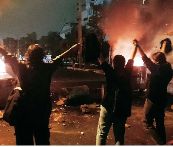 استمرارا للانتفاضة الشعبية.. "شباب طهران" يدعون لحشد واسع أمام جامعات العاصمة أول أكتوبر