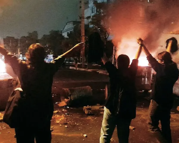 استمرارا للانتفاضة الشعبية.. "شباب طهران" يدعون لحشد واسع أمام جامعات العاصمة أول أكتوبر