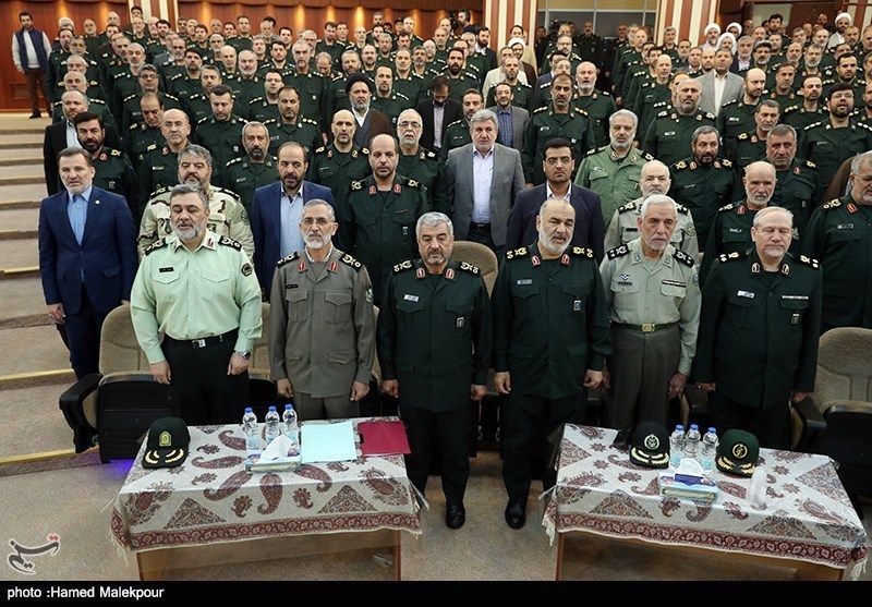 IRGC Commanders Criticize Regime Insiders For Lack Of Support  