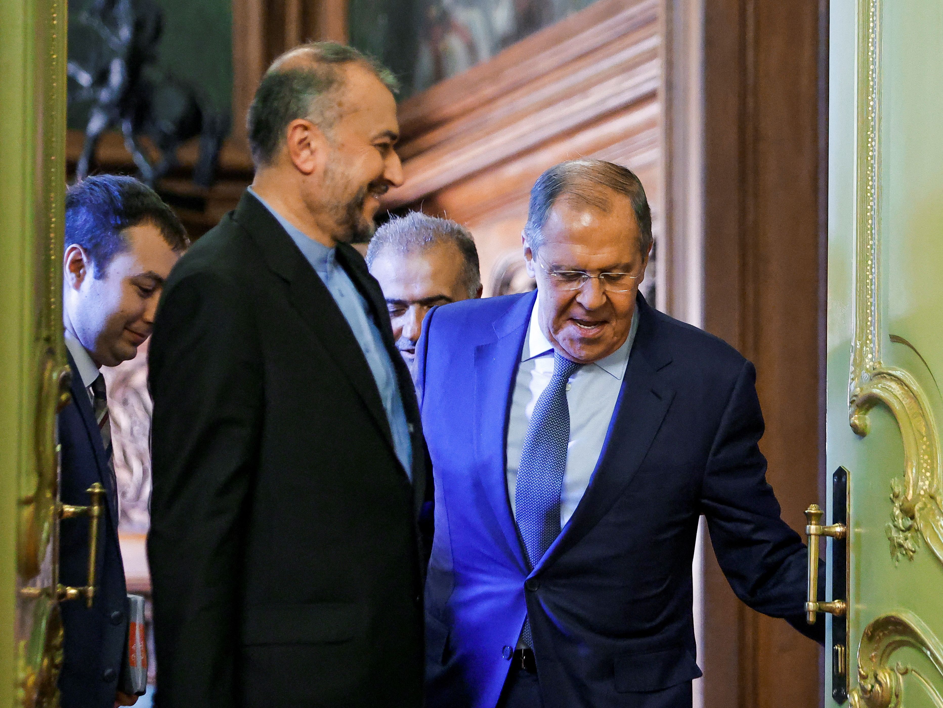 وزير الخارجية الإيراني من موسكو: نسعى إلى أخذ ضمانات أقوى من أميركا لإحياء الاتفاق النووي