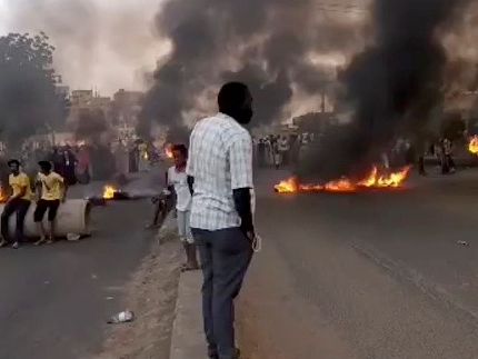 در واکنش به کودتای نظامی در سودان، آمریکا کمک ۷۰۰ میلیون دلاری به خارطوم را معلق کرد