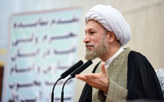 نماینده خامنهای در فارس: با شنیدن موسیقی حرام در اماکن عمومی برخورد شود