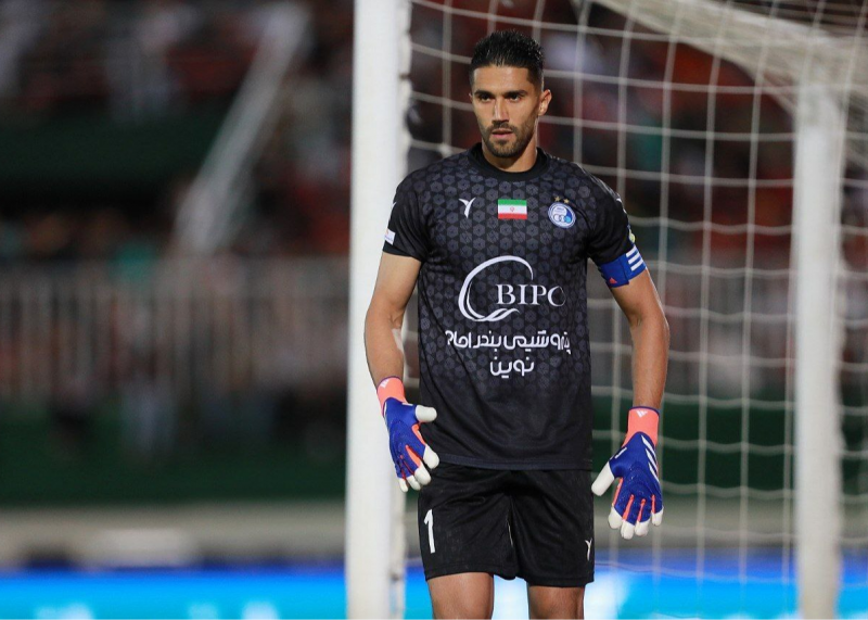 پس از شکست سنگین به ذوب‌آهن؛ بازگشت حسینی به اردوی استقلال پس از جلسه با شهریاری