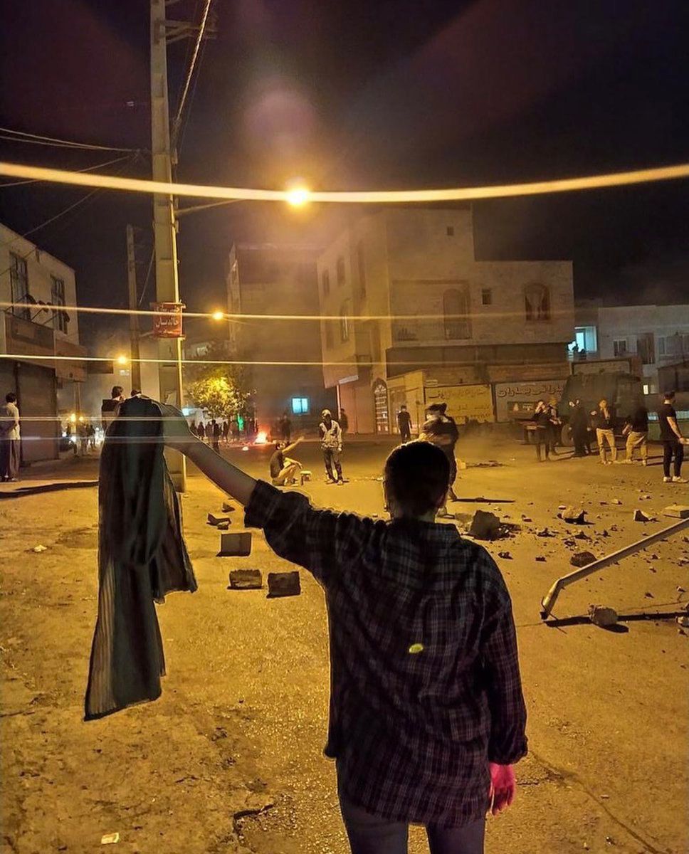 مع استمرار الاحتجاجات الطلابية.. الفنانون والرياضيون يواصلون دعم انتفاضة الشعب الإيراني