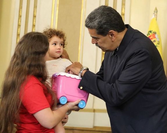 رییسجمهوری ونزوئلا از ترامپ برای بازگرداندن یک کودک اهل این کشور قدردانی کرد