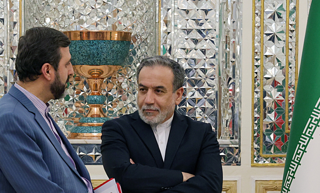 اعتراض به دعوت از عباس عراقچی برای سخنرانی در یک کنفرانس هسته‌ای در واشینگتن