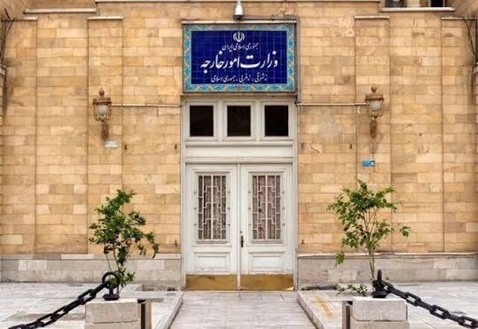 إيران تستدعي السفير البريطاني بعد الإدانة الدولية لدورها في حادثة "فيرفورد" الجوية