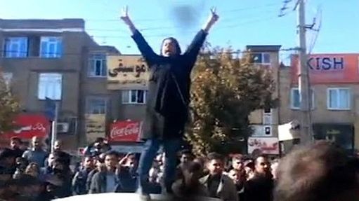 شاهدة في محكمة نوفمبر الشعبية الدولية: أتعرض لخطر الترحيل إلى إيران