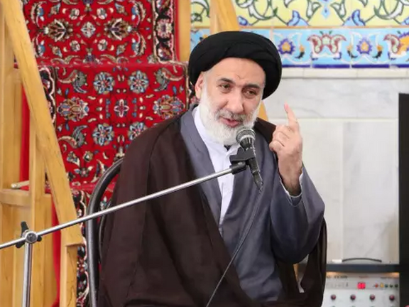 امام جمعه شهرکرد: در مملکت اسلامی عکس زنان را روی اعلامیهها و سنگ قبرشان نمیزنند