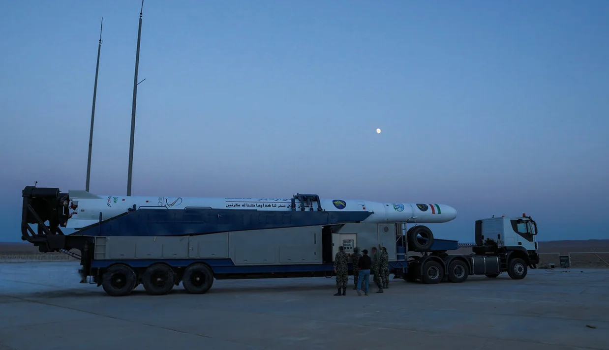 موشک ماهواره‌بر قاصد برای پرتاب نیازی به استفاده از پایگاه‌های فضایی ندارد و می‌تواند پس از انتقال به محل پرتاب در زمان کمی آماده عمل شود 