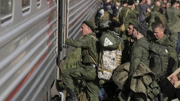 رویداد 24: روسيا تستقطب مجنّدين من داخل إيران بوعد دفع رواتب بالدولار