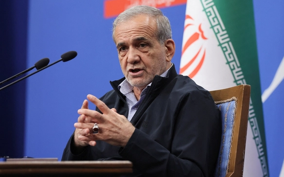 الرئيس الإيراني: المشكلة تكمن فينا نحن.. وليست في أميركا أو إسرائيل