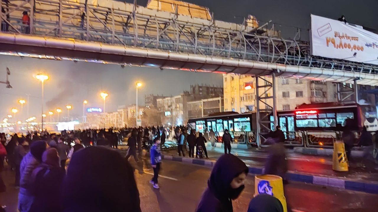 وزیر خزانه‌داری آمریکا: رهبران ایران در حال خارج کردن دارایی‌هایشان از کشور هستند