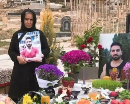 مادر نوید افکاری در سالگرد اعدام فرزندش: چرخ حیات این نظام با خون میچرخد