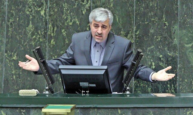 ادعای وزیر ورزش؛ وزیر راه قطر برای میزبانی کیش و قشم به ایران می‌آید