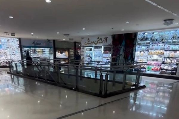 از کارخانه تا آنلاینشاپ؛ کسبوکارها متوقف شده و بیکاری افزایش یافته است