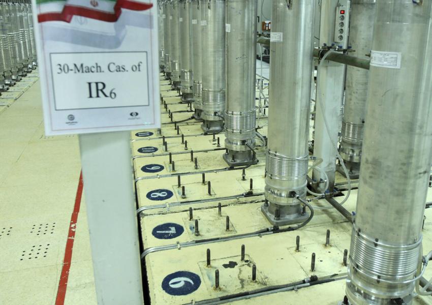 واشنطن تمدد إعفاءً يسمح لشركات ودول أجنبية بالتعاون مع إيران في مشاريعها النووية المدنية