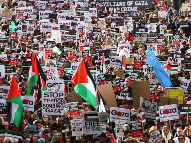 "تايمز": تحديد أكثر من ست مجموعات مرتبطة مباشرة بإيران في بريطانيا 