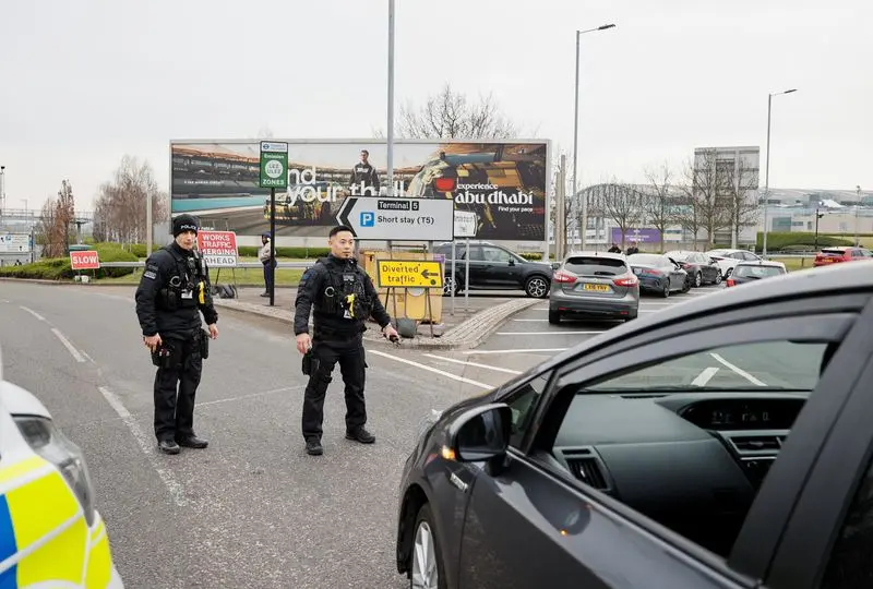 هرج‌‌ومرج در پروازهای جهانی پس از تعطیلی فرودگاه هیتروی لندن به‌دنبال آتش‌سوزی