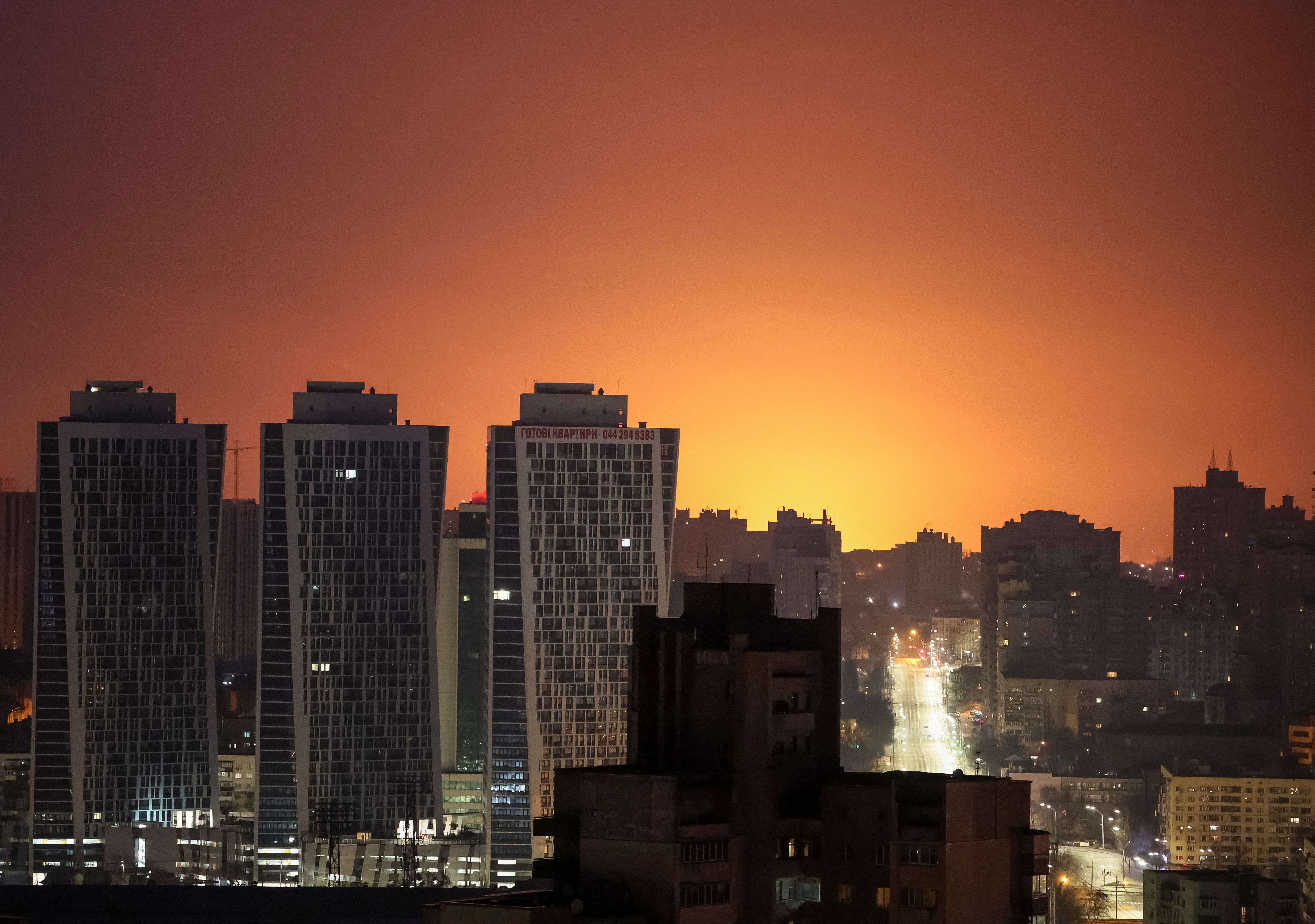 در حمله موشکی روسیه به کی‌یف ۱۰ نفر زخمی شدند