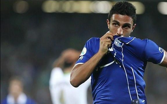 خفت گیری مهاجم پیشین استقلال در ترافیک اتوبان چمران تهران