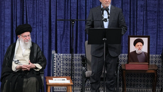 ترمیم اقتدارگرایی جمهوری اسلامی با گذار از قاضی به پزشک