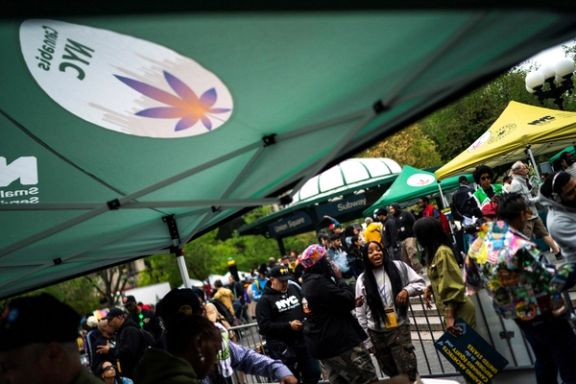 تصمیم بایدن برای اصلاح قوانین مصرف یا حمل ماریجوانا در آمریکا