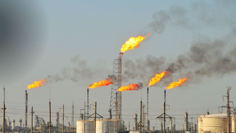 Iran Sees Historic Gas Flaring Surge Amid Energy Deficit 