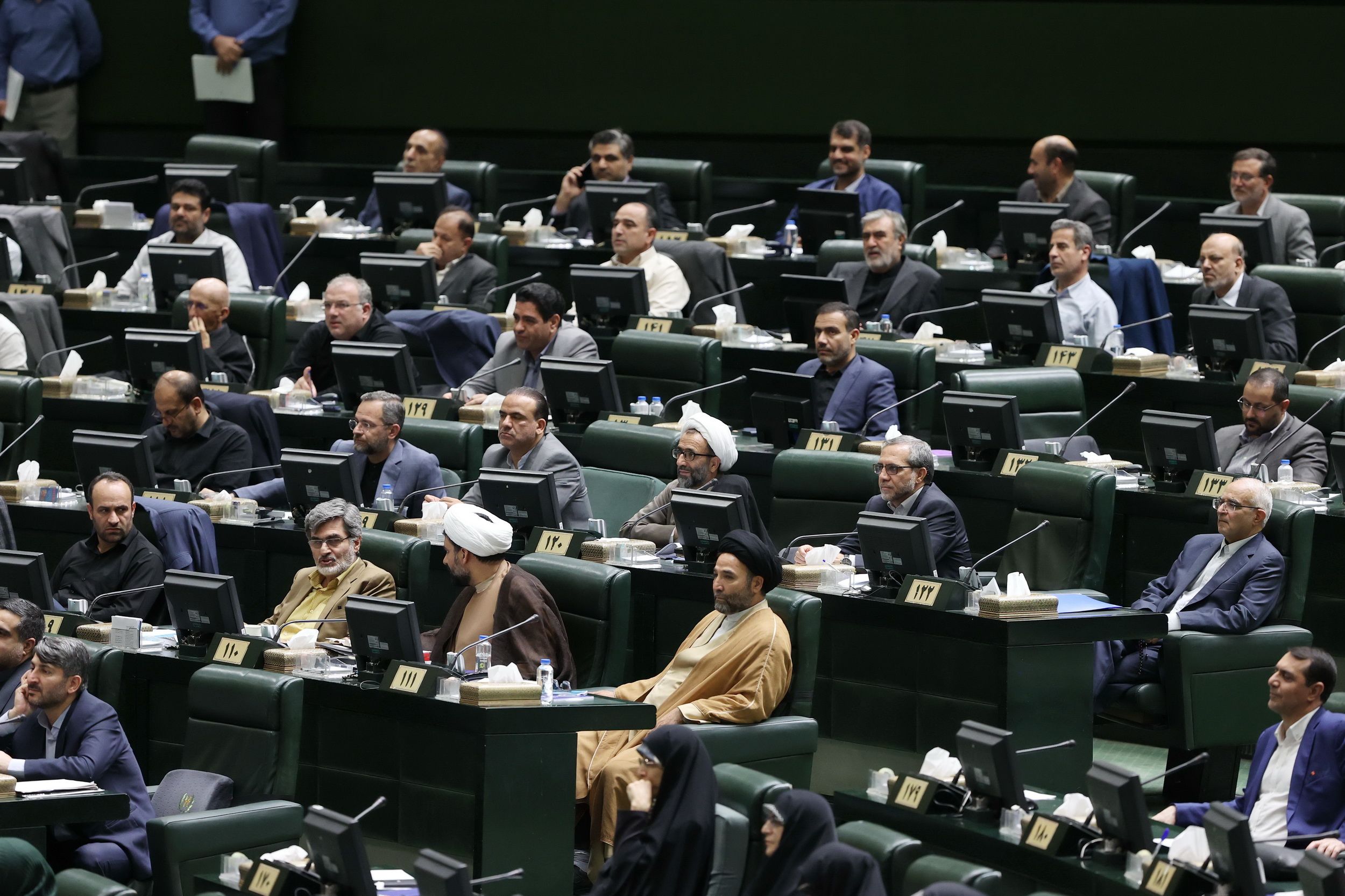 Iran parliament's strong vote for cabinet may have lasting implications