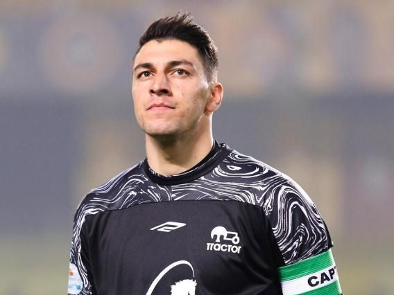 اخباری، گلر سپاهان: تا زنوزی مالک است، به تراکتور برنمیگردم، آلوز هم بهخاطر او رفت