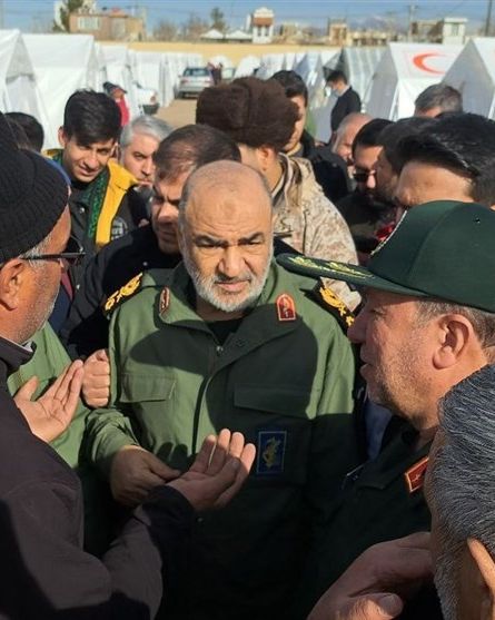 فرمانده سپاه پاسداران در خوی:دوست داشتم ما سپاهیها شرایط شما زلزلهزدهها را داشیم