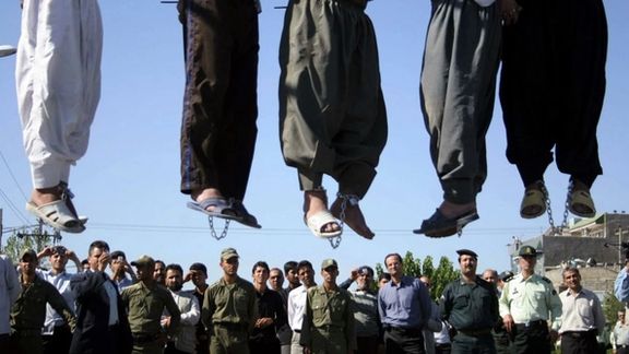منظمة حقوق الإنسان الإيرانية تحذر من استئناف عمليات الإعدام أمام الملأ العام