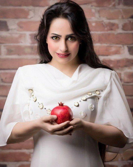 آرش صادقی از وخامت حال سهیلا حجاب، زندانی محبوس در زندان قرچک پس از اعتصاب غذا خبر داد