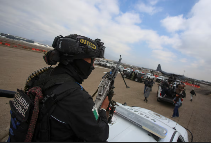 نخستین گروه از ۱۰ هزار نیروی گارد ملی مکزیک، در مرز آمریکا مستقر شدند