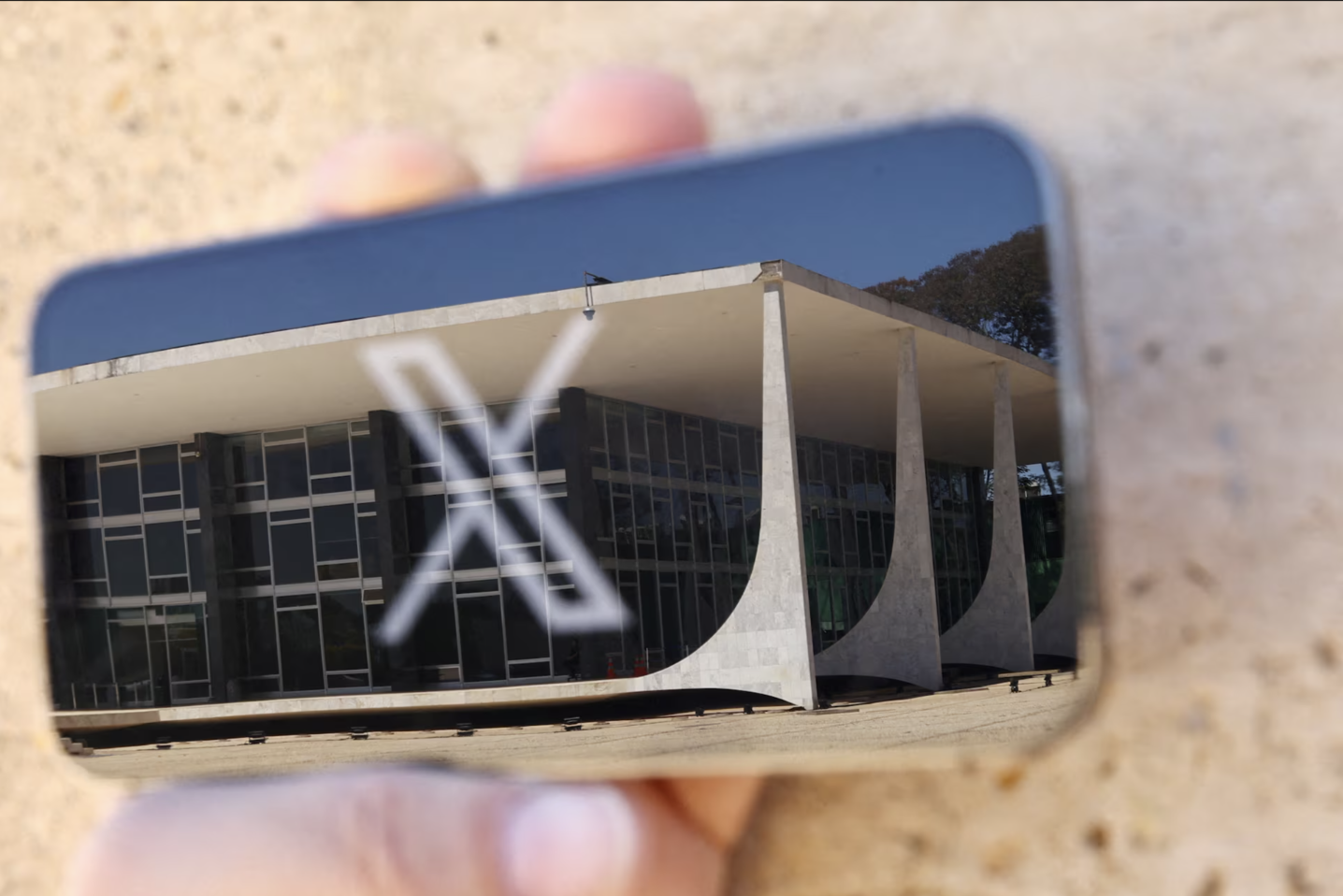 ماسک: اختلا‌ل‌ها در دسترسی به شبکه ایکس، نتیجه حمله سایبری بود  