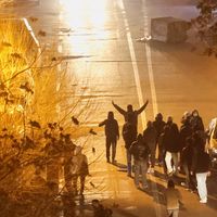 تهدیدها و پروندهسازیها علیه روزنامهنگاران، بازیگران و ورزشکاران حامی انقلاب ملی