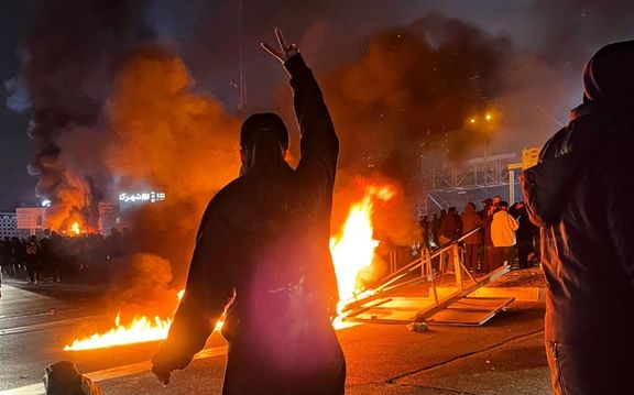 رصاص النظام يحصد الأرواح.. مقتل ما لا يقل عن 46 متظاهرًا بينهم 8 أطفال في احتجاجات إيران