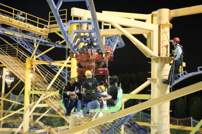 واژگونی قطار زمین بازی در کرمان بیش از ۱۰ کودک و بزرگسال را راهی بیمارستان کرد