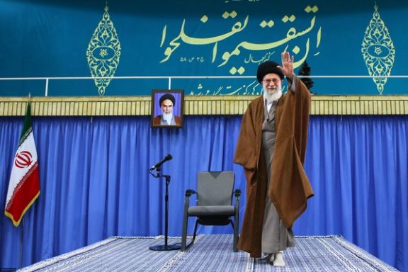 اولین اظهار نظر مورخ ۱۲ آبان ۱۳۹۵: «آن مرد (ترامپ) چون واضحتر گفت، صریحتر گفت، مردم آمریکا بیشتر به او توجه کردند. طرف مقابل (کیلینتون) گفت این پوپولیستی کار میکند؛ عوامگرایانه، چرا عوامگرایانه؟ برای خاطر اینکه حرفهایش را مردم نگاه میکردند، میدیدند درست است؛»