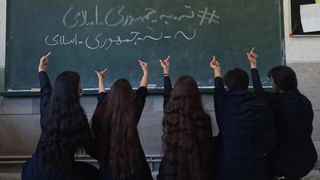 آیا نسل زد از «مهسا» میآموزد و به تنها نسل پیروز ایران پس از انقلاب بدل میشود؟