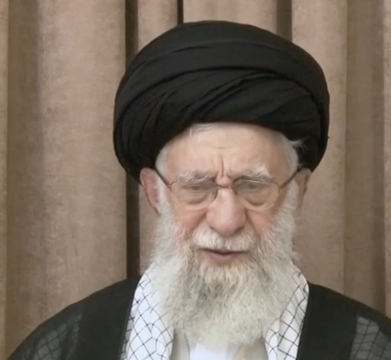 وزارت خارجه اسرائیل به علی خامنه‌ای: هم مذاکره شد و هم جنگ، هم کشته شدی، هم دفنت نکردند