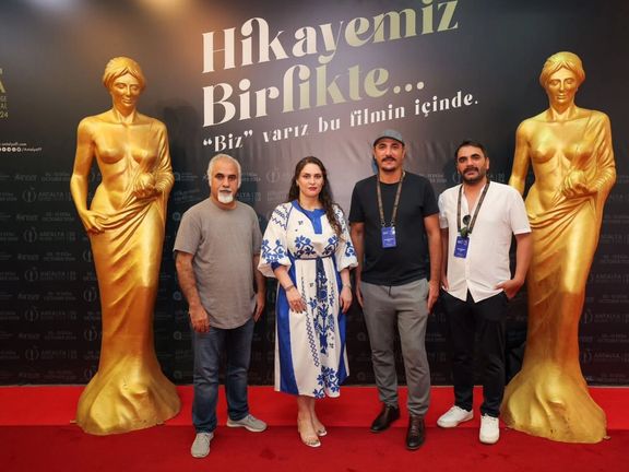 حضور هانا کامکار، خواننده و بازیگر، بدون حجاب در جشنواره فیلم آنتالیا