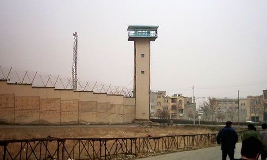 نگرانی‌ها از احتمال اعدام دو زندانی متهم به «سب نبی» در زندان اراک