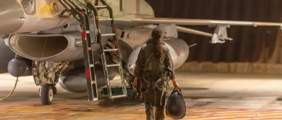 ارتش اسرائیل: برای اولینبار دو زن یک جنگنده را در حمله به ایران هدایت کردند