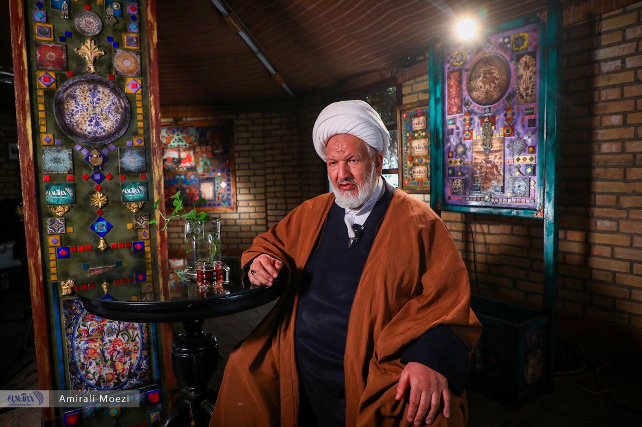 عُرف عنه سرعة إصدار أحكام الإعدام ضد السياسيين.. من هو القاضي علي رازيني؟