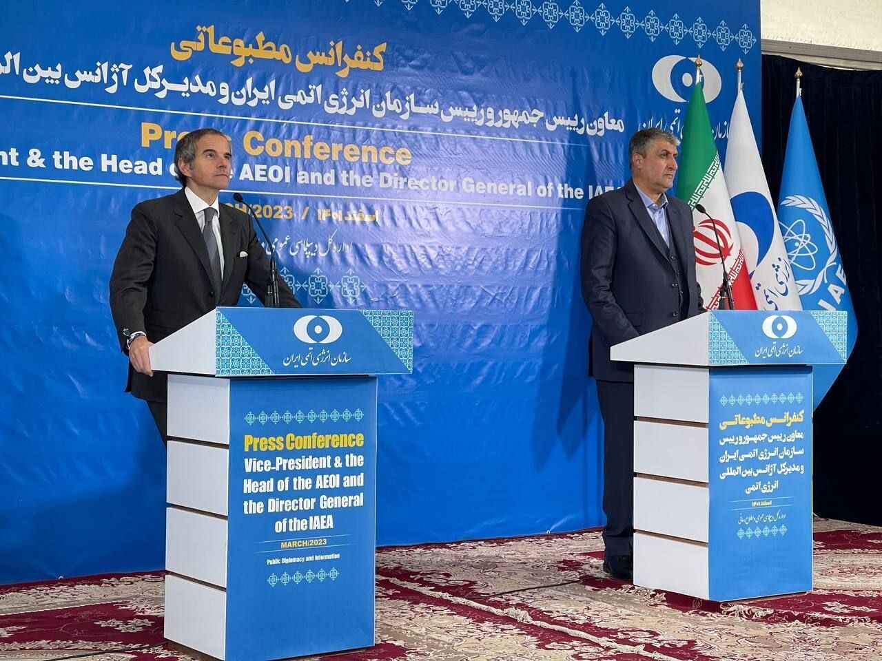 IAEA's Rafael Grossi (left) and Iran's nuclear chief Mohammad Eslami in Tehran on March 4, 2023