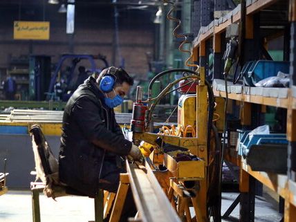 رییس مجمع نمایندگان کارگران: استخراج ارز دیجیتال باعث بیکاری کارگران میشود