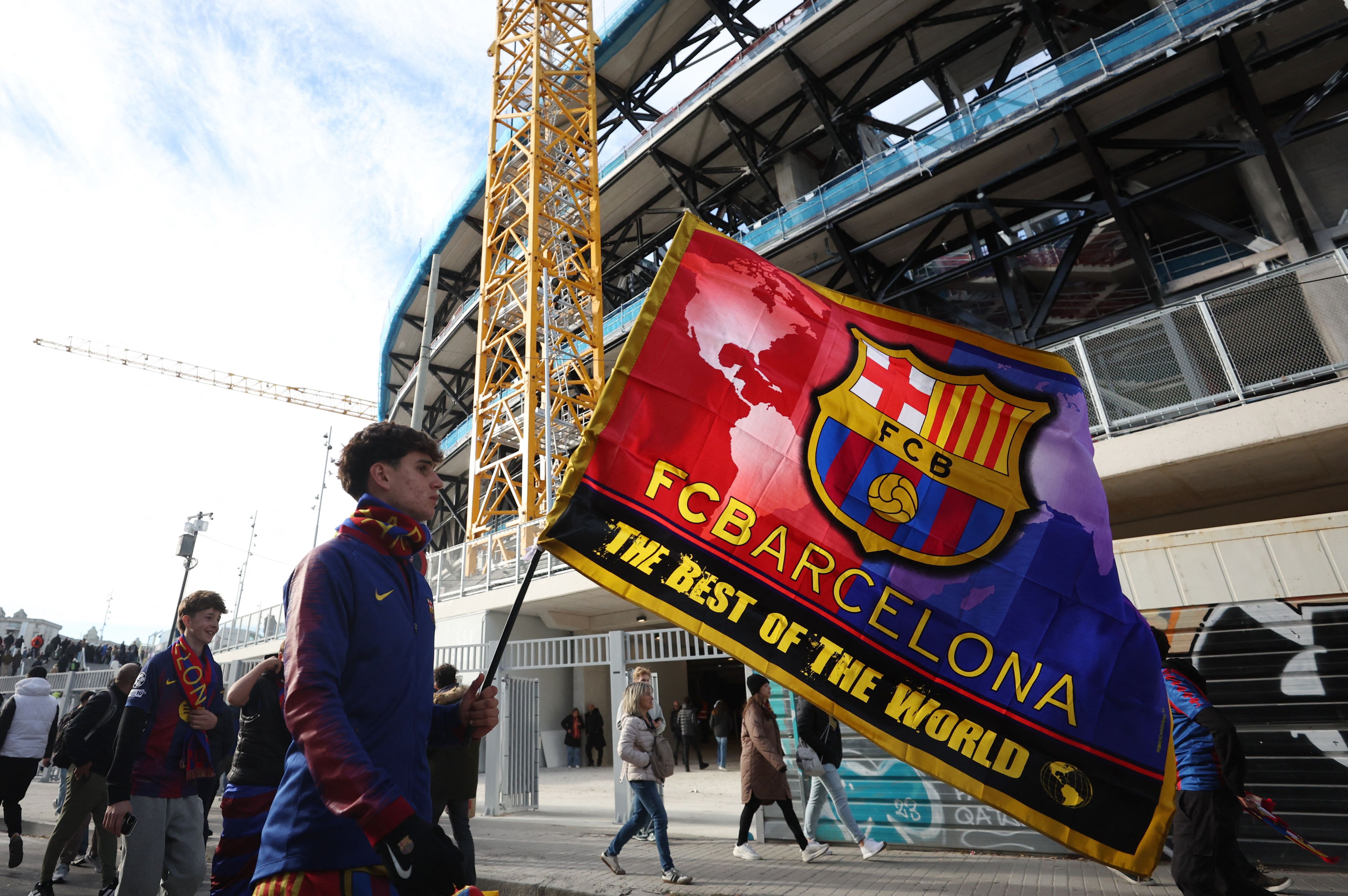 پیشنهاد خیره‌کننده ۱۰ میلیارد یورویی عربستان سعودی برای خرید بارسلونا