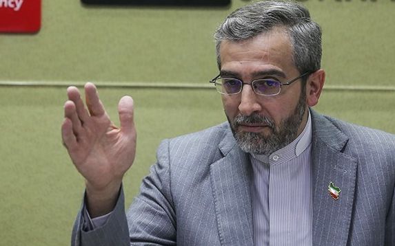 نماینده خامنهای در خراسان رضوی: در راس تیم ایران در مذاکرات یک جوان نماز شبخوان است