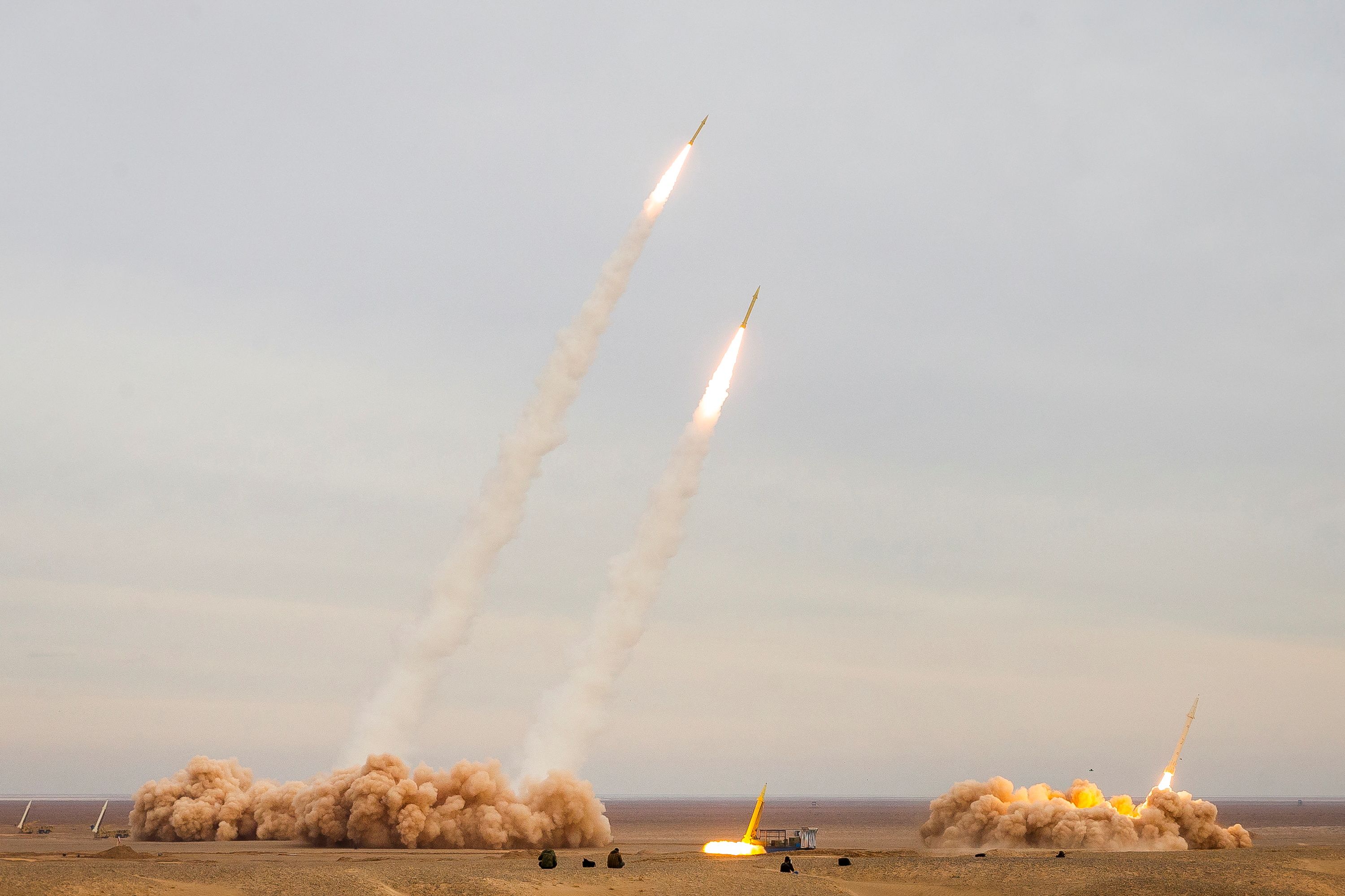 تقرير حقوقي: هجمات إيران على إسرائيل عبر سوريا انتهاك للقانون الدولي